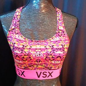 VICTORIA SECRET VSX  SPORT BRA SIZE MEDIUM